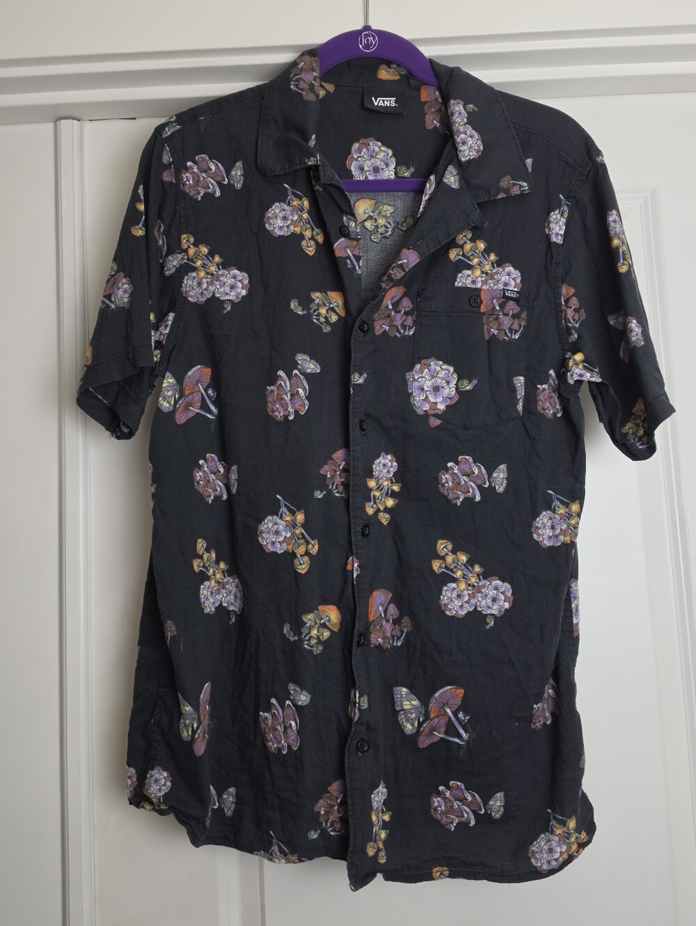 Vans Men’s Black Fungus Short-Sleeve Button Up Shirt - Picture 3 of 11